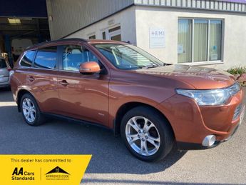 Mitsubishi Outlander DI-D GX 4