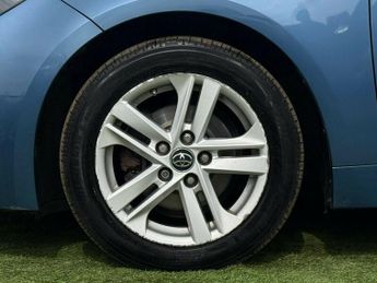 Toyota Corolla 1.8 VVT-h Icon CVT Euro 6 (s/s) 5dr