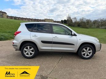 Toyota RAV4 2.0 XT-R SUV 5dr Petrol Automatic 4WD (212 g/km, 150 bhp)