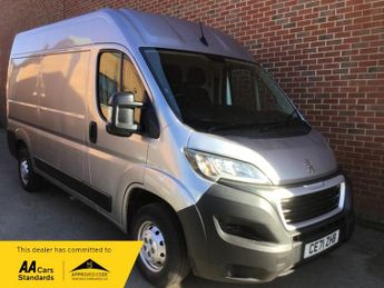 Peugeot Boxer 2.2 BlueHDi 335 Professional Panel Van 5dr Diesel Manual L2 H2 E