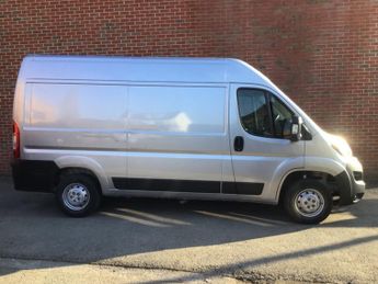Peugeot Boxer 2.2 BlueHDi 335 Professional Panel Van 5dr Diesel Manual L2 H2 E