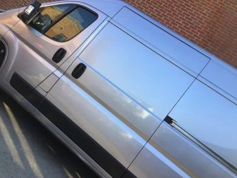 Peugeot Boxer 2.2 BlueHDi 335 Professional Panel Van 5dr Diesel Manual L2 H2 E