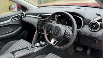 MG ZS 51.1kWh SE Auto 5dr