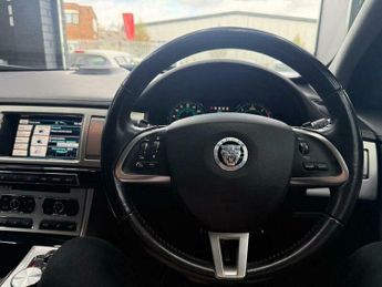 Jaguar XF 3.0d S V6 Portfolio Auto Euro 5 (s/s) 4dr