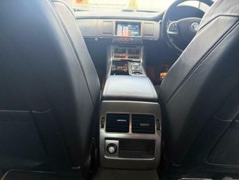 Jaguar  3.0d S V6 Portfolio Auto Euro 5 (s/s) 4dr