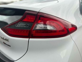 Hyundai Ioniq 1.6 h-GDi Premium DCT Euro 6 (s/s) 5dr