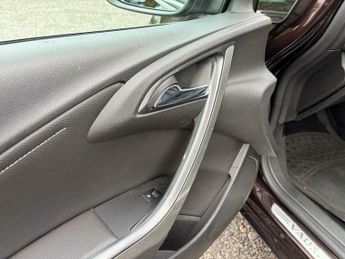 Vauxhall Astra 2.0 CDTi Elite Sports Tourer Auto Euro 5 5dr