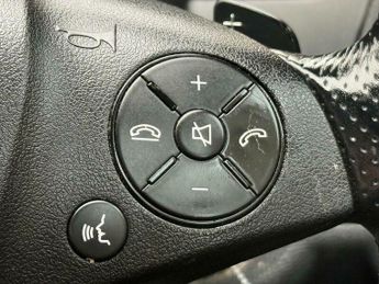 Mercedes-Benz E Class 3.0 E350 CDI V6 BlueEfficiency Sport G-Tronic Euro 5 2dr