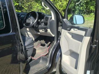 Volkswagen Transporter 2.0 TDI T32 BlueMotion Tech Highline Kombi DSG FWD SWB Euro 6 (s
