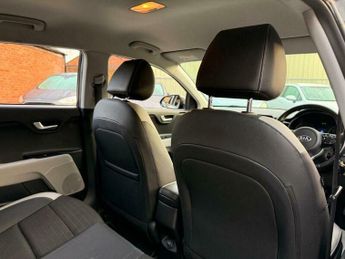 Kia Stonic 1.0 T-GDi 3 SUV 5dr Petrol DCT Euro 6 (s/s) (118 bhp)
