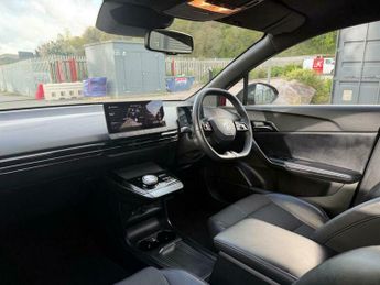 MG MG 4 64kWh Trophy Long Range Auto 5dr