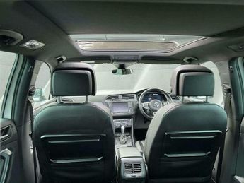 Volkswagen Tiguan 2.0 TDI BlueMotion Tech R-Line DSG 4Motion Euro 6 (s/s) 5dr