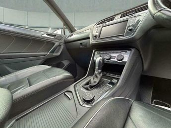 Volkswagen Tiguan 2.0 TDI BlueMotion Tech R-Line DSG 4Motion Euro 6 (s/s) 5dr