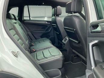 Volkswagen Tiguan 2.0 TDI BlueMotion Tech R-Line DSG 4Motion Euro 6 (s/s) 5dr