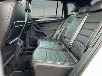 Volkswagen Tiguan 2.0 TDI BlueMotion Tech R-Line DSG 4Motion Euro 6 (s/s) 5dr