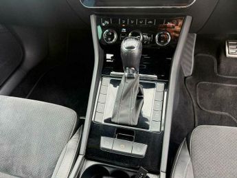 Skoda Superb 2.0 TDI SportLine DSG Euro 6 (s/s) 5dr
