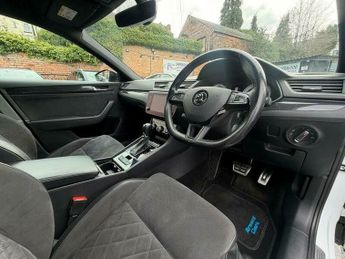 Skoda Superb 2.0 TDI SportLine DSG Euro 6 (s/s) 5dr