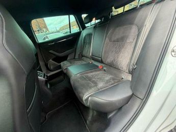 Skoda Superb 2.0 TDI SportLine DSG Euro 6 (s/s) 5dr