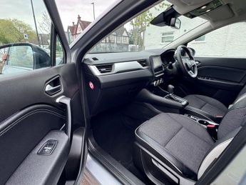 Renault Captur TECHNO E-TECH