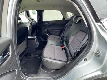 Renault Captur TECHNO E-TECH