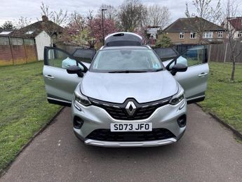 Renault Captur TECHNO E-TECH