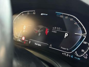 BMW 3 SERIES 330E SE PRO [ 3 SERVICES + HEATED SEATS + STEERING WHEEL ]