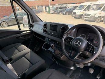 Mercedes-Benz Sprinter 2.1 314 CDI Progressive Panel Van 5dr Diesel Manual RWD L4 H3 Eu