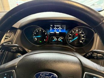 Ford Focus 1.0T EcoBoost Titanium Auto Euro 6 (s/s) 5dr