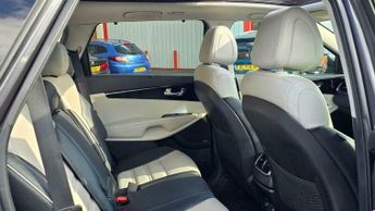 Kia Sorento 2.2 CRDi KX-4 SUV 5dr Diesel Auto AWD Euro 6 (197 bhp)