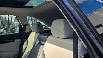 Kia Sorento 2.2 CRDi KX-4 SUV 5dr Diesel Auto AWD Euro 6 (197 bhp)
