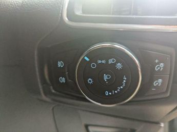 Ford Focus 1.6 Titanium Powershift Euro 5 5dr