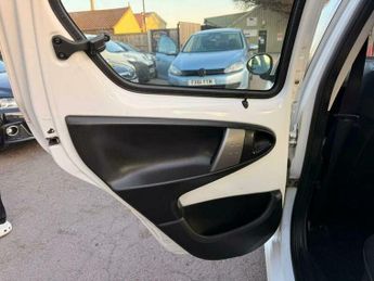 Toyota AYGO 1.0 VVT-i Ice Euro 5 5dr