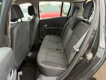 Renault Clio 1.2 TCe Dynamique TomTom Euro 5 5dr