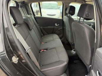 Renault Clio 1.2 TCe Dynamique TomTom Euro 5 5dr