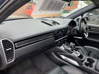 Porsche Cayenne 4.0T V8 Turbo TiptronicS 4WD Euro 6 (s/s) 5dr