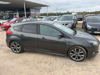 Ford Focus 1.0T EcoBoost ST-Line Euro 6 (s/s) 5dr