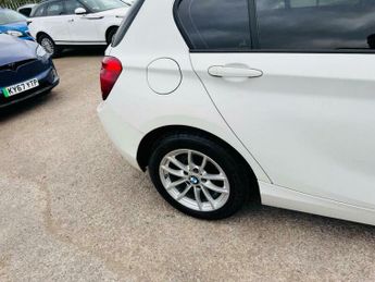 BMW 1 SERIES 2.0 116d SE Auto Euro 5 (s/s) 5dr