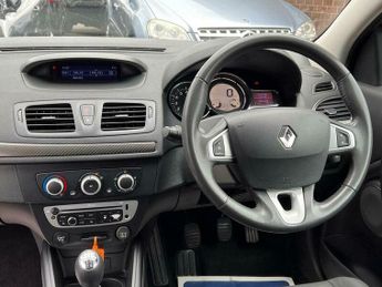 Renault Megane 1.6 16V Expression + Euro 5 3dr