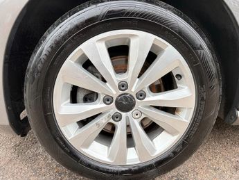 Volkswagen Golf SE TDI BLUEMOTION TECHNOLOGY DSG