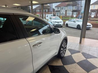 Kia Sportage CRDI FIRST EDITION 16 PLATE 89000 MILES AUTO PAN TOOF SAT NAV LE