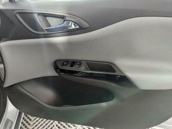 Vauxhall Corsa 1.4i SE Auto Euro 6 5dr