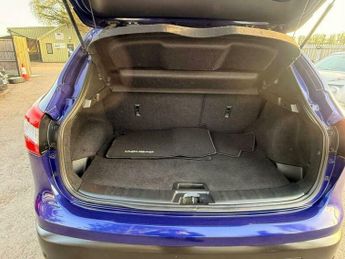 Nissan Qashqai 1.6 dCi Tekna XTRON 2WD Euro 5 (s/s) 5dr