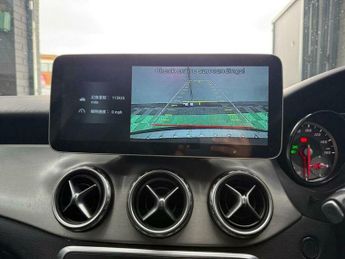 Mercedes-Benz C Class 2.1 GLA220 CDI AMG Line 7G-DCT 4MATIC Euro 6 (s/s) 5dr