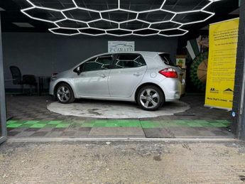 Toyota Auris 1.8 VVT-h T Spirit CVT Euro 5 (s/s) 5dr