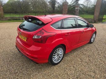 Ford Focus 1.6 Zetec Powershift Euro 5 5dr