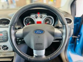 Ford Focus 1.6 Zetec 5dr