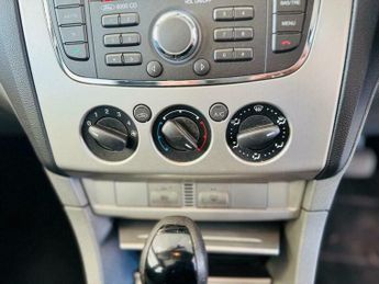 Ford Focus 1.6 Zetec 5dr