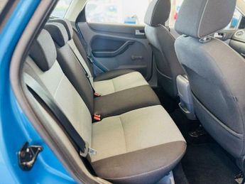 Ford Focus 1.6 Zetec 5dr