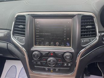 Jeep Grand Cherokee 3.0 V6 CRD Overland SUV 5dr Diesel Auto 4WD Euro 6 (247 bhp)