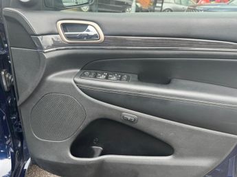 Jeep Grand Cherokee 3.0 V6 CRD Overland SUV 5dr Diesel Auto 4WD Euro 6 (247 bhp)